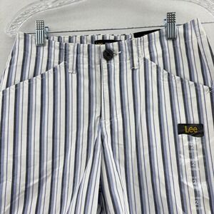 Lee Walk Shorts RVT Nvy Stripe Mid Rise Regular Fit Striped 2 Medium‎